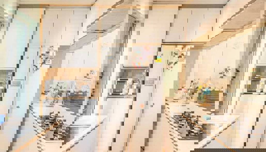 Portfolio 93 ( Arcus - Jade White )