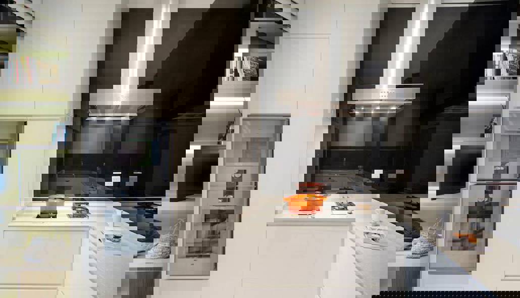 Portfolio 75 ( Arcus - Jade White )